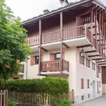 Very Bright Cocoon With Balcony Near The Slopes